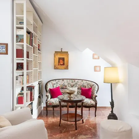 Miisterhost La Casa De San Fernando Con Vistas A Reales Alcazares *